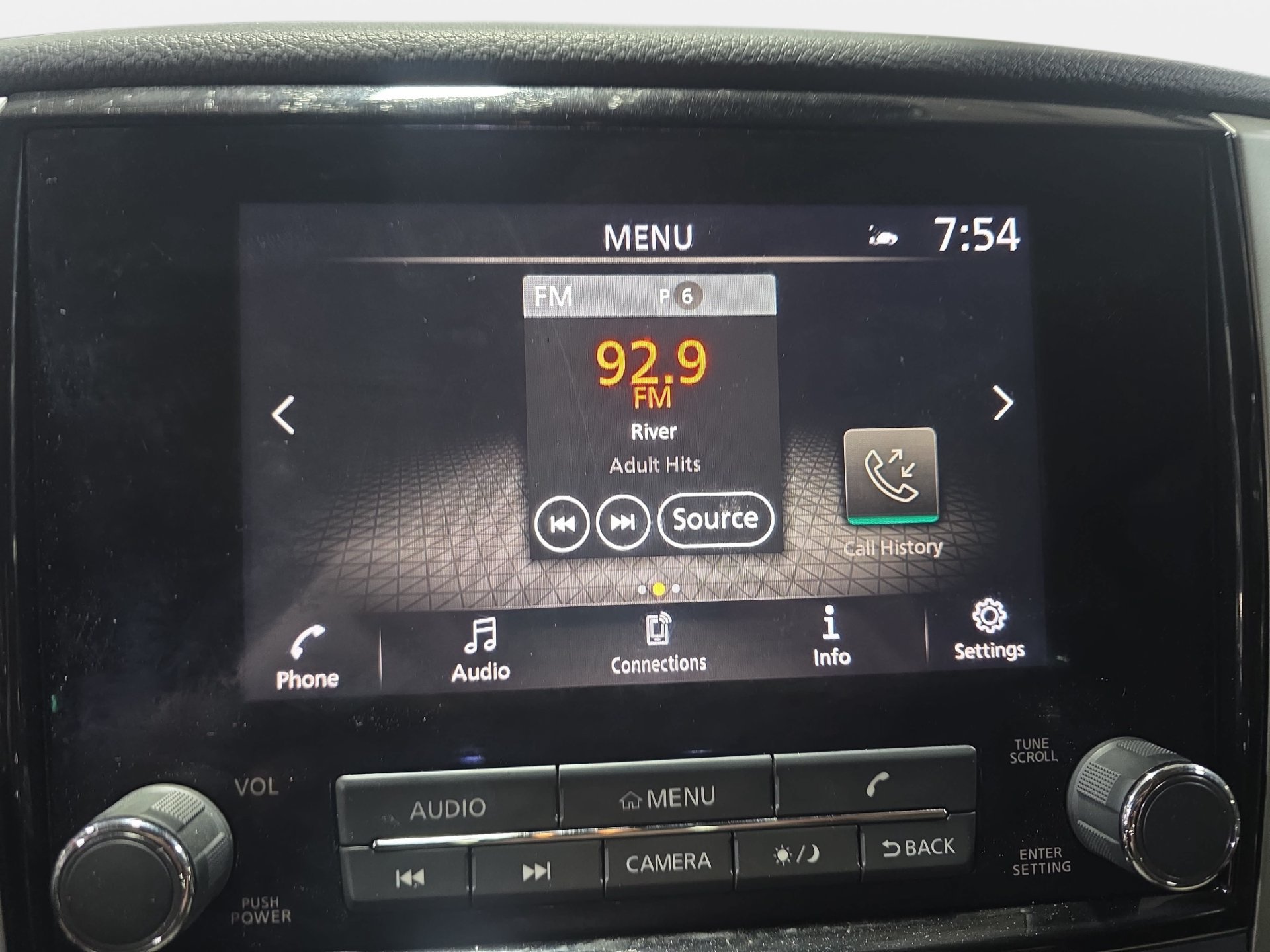 Used 2021 Nissan Titan SV w/ Accessory Utility Package AWD/4WD image 22