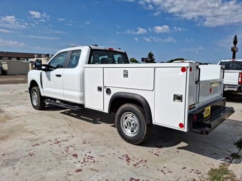 Used 2024 Ford F350 XL w/ Snow Plow Prep Package image 4