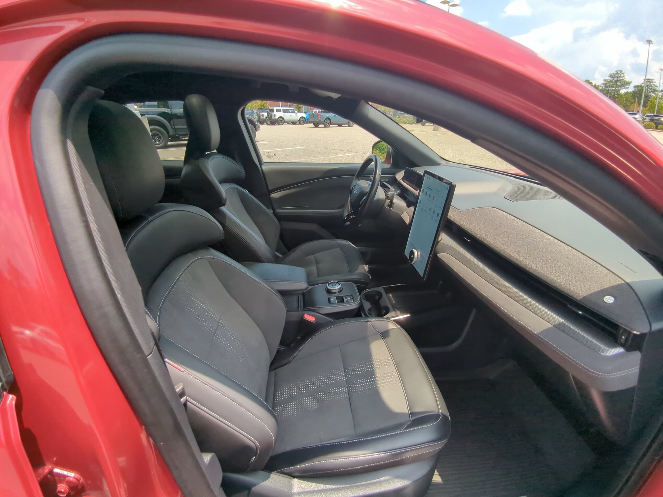 Used 2023 Ford Mustang Mach-E GT w/ GT Performance Edition AWD/4WD image 27