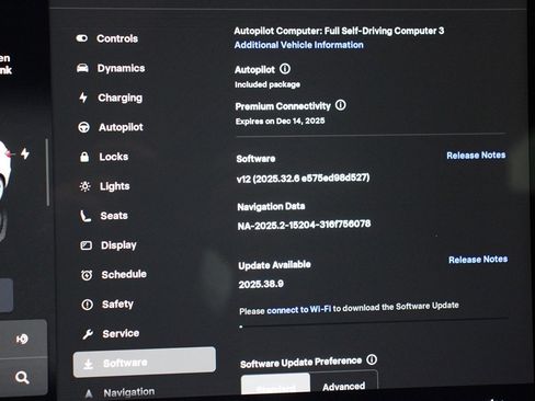 Used 2023 Tesla Model 3 Standard Range image 28