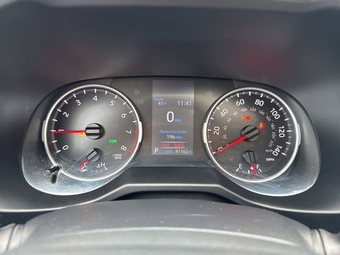 Used 2022 Toyota RAV4 XLE Premium image 33