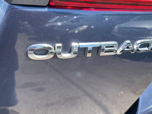 Used 2018 Subaru Outback 2.5i Limited AWD/4WD image 26