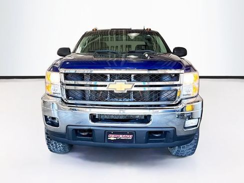 Used 2013 Chevrolet Silverado 2500 LT w/ Interior Plus Package AWD/4WD image 4
