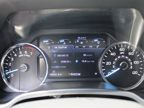 Used 2020 Ford F150 Lariat w/ Equipment Group 502A Luxury AWD/4WD image 33