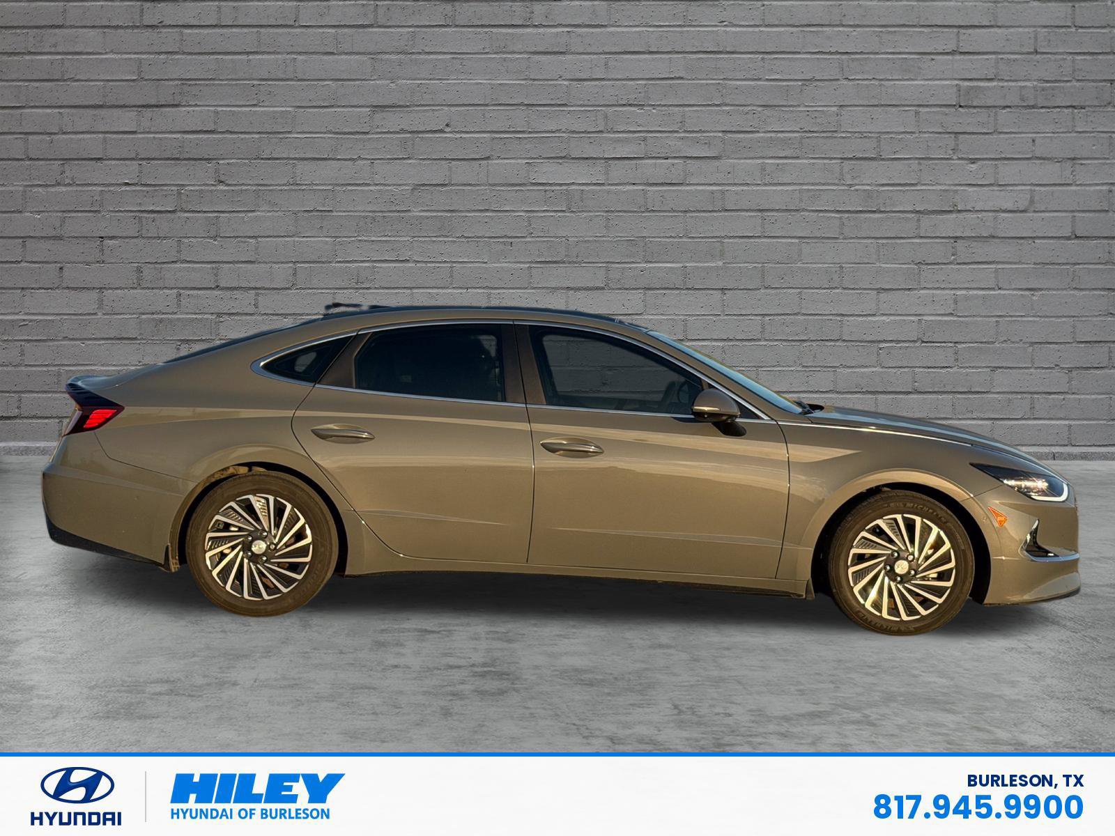 Certified 2023 Hyundai Sonata Limited FWD image 3