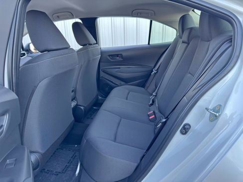 Used 2025 Toyota Corolla LE image 33