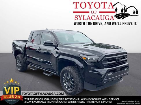 Used 2025 Toyota Tacoma SR5 AWD/4WD image 1