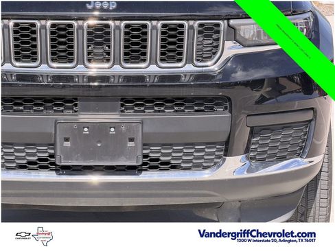 Used 2023 Jeep Grand Cherokee L Laredo w/ Trailer Tow Group (B) AWD/4WD image 9