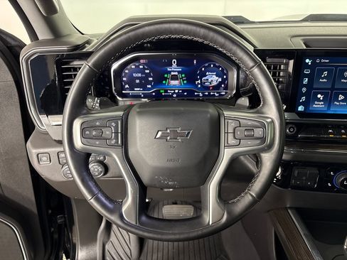 Used 2024 Chevrolet Silverado 1500 LT Trail Boss w/ Convenience Package II AWD/4WD image 17