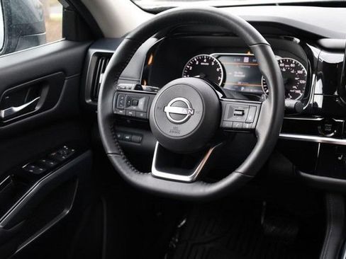 Certified 2025 Nissan Pathfinder SL AWD/4WD image 27