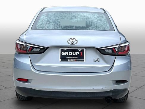 Used 2017 Toyota Yaris iA image 5