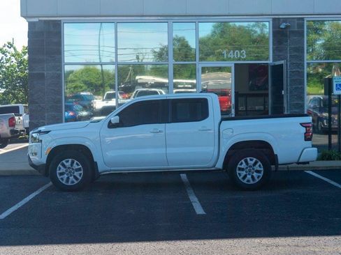 Used 2023 Nissan Frontier SV w/ SV Convenience Package AWD/4WD image 5