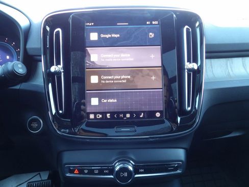 Certified 2024 Volvo XC40 B5 Plus w/ Protection Package Premier image 22