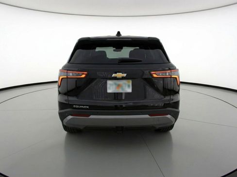Used 2025 Chevrolet Equinox LT FWD image 7