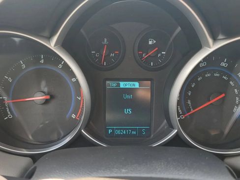 Used 2013 Chevrolet Cruze LS FWD image 21