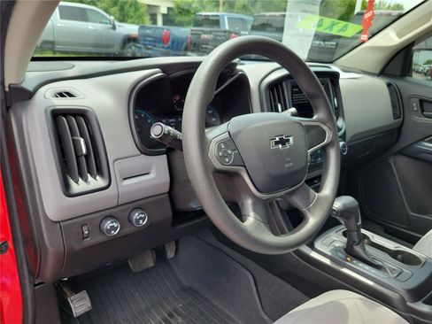 Used 2019 Chevrolet Colorado W/T w/ WT Convenience Package AWD/4WD image 17