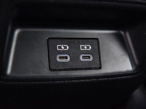 Used 2024 Toyota Corolla LE image 19