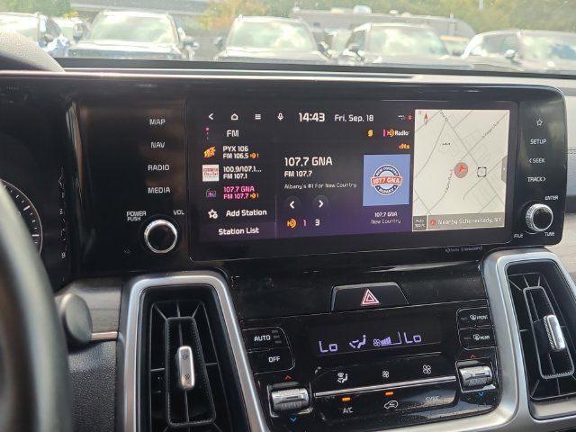 Certified 2023 Kia Sorento S w/ Panoramic Sunroof Package AWD/4WD image 16
