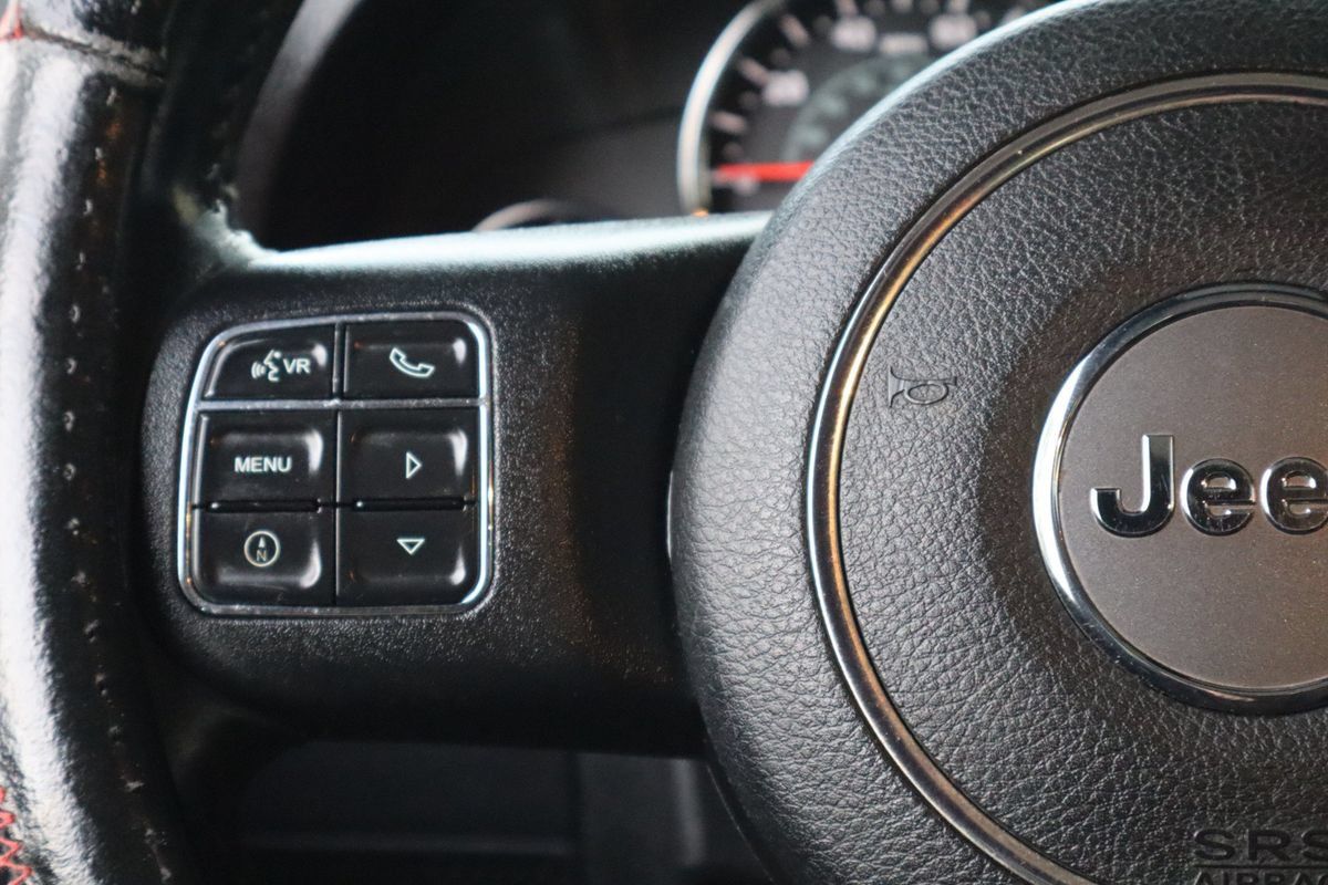 Used 2017 Jeep Wrangler Sport AWD/4WD image 13