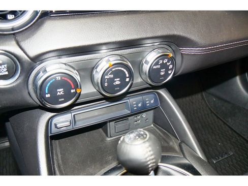 Used 2022 MAZDA MX-5 Miata RF Grand Touring w/ Weather Package image 18