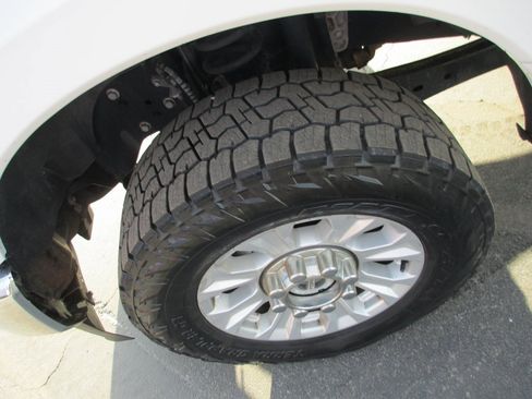 Used 2021 Ford F250 XLT image 12