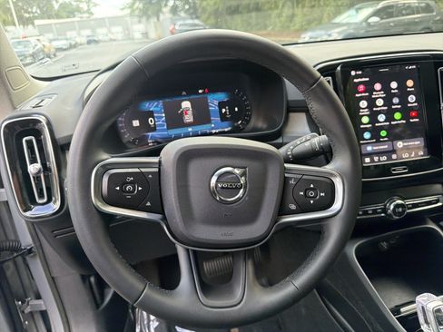 Certified 2023 Volvo XC40 B4 Plus w/ Driver Assist Package FWD image 18