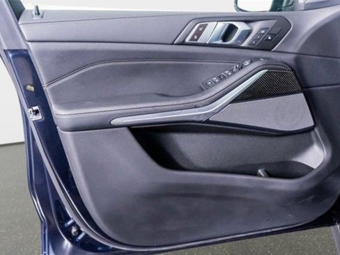 Used 2024 BMW X5 M60i w/ Climate Comfort Package image 39