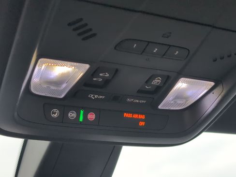 Used 2018 Cadillac XT5 Luxury w/ Driver Awareness Package image 18