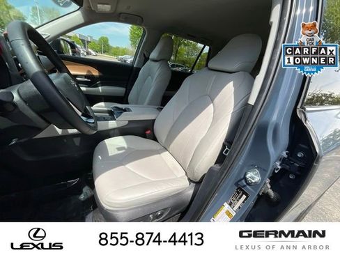 Used 2024 Toyota Grand Highlander AWD Hybrid image 13