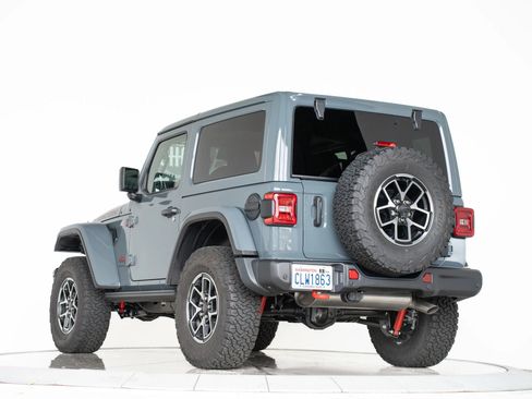 Used 2024 Jeep Wrangler Rubicon image 10