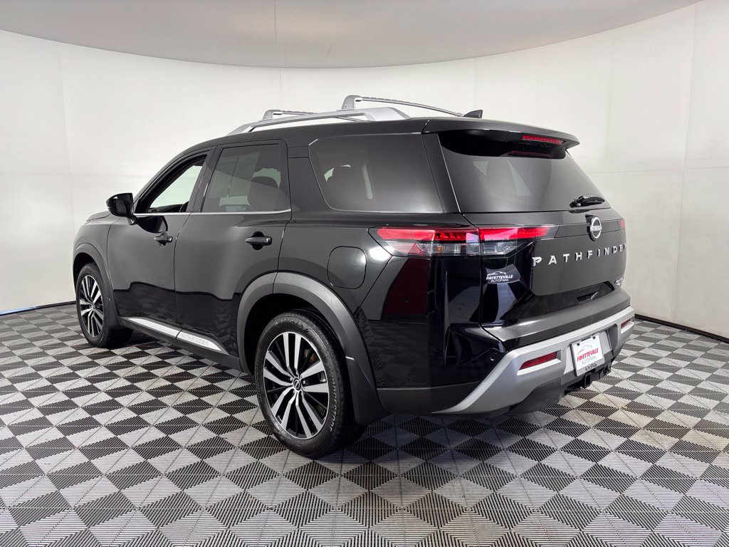 Used 2023 Nissan Pathfinder Platinum w/ Cargo Package AWD/4WD image 18