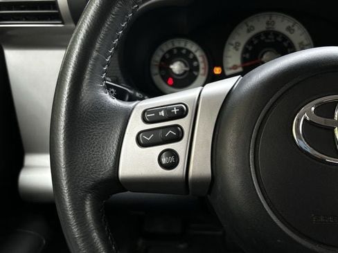 Used 2012 Toyota FJ Cruiser 4WD w/ Upgrade Pkg image 14