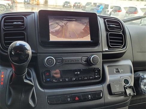 New 2024 RAM ProMaster 2500 w/ Convenience Group image 10