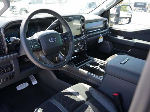 New 2026 Ford F250 Lariat w/ Black Appearance Package AWD/4WD image 31