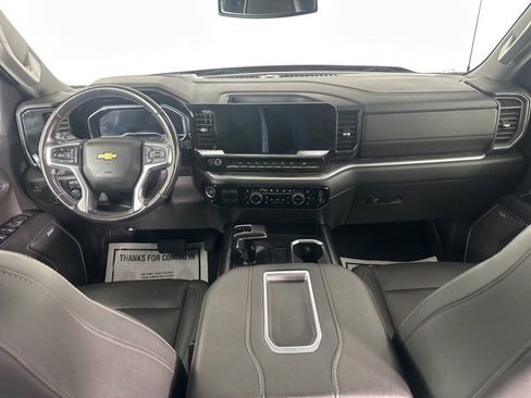Used 2022 Chevrolet Silverado 1500 LTZ w/ LTZ Premium Package image 15