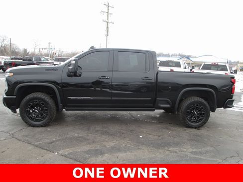 Certified 2024 Chevrolet Silverado 2500 High Country w/ Midnight Edition image 9