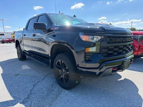 Used 2024 Chevrolet Silverado 1500 Custom Trail Boss AWD/4WD image 1