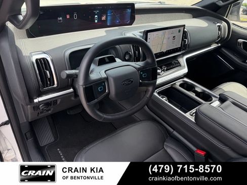 Used 2026 Ford Expedition Platinum w/ Stealth Performance Package AWD/4WD image 9