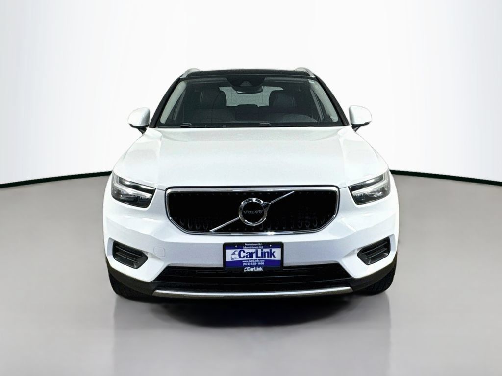 Used 2020 Volvo XC40 T5 Momentum w/ Protection Package AWD/4WD image 2