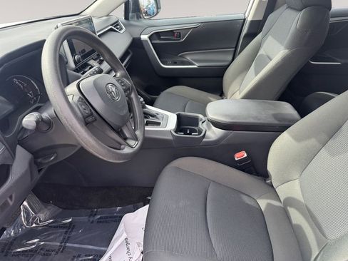 Used 2025 Toyota RAV4 LE image 9