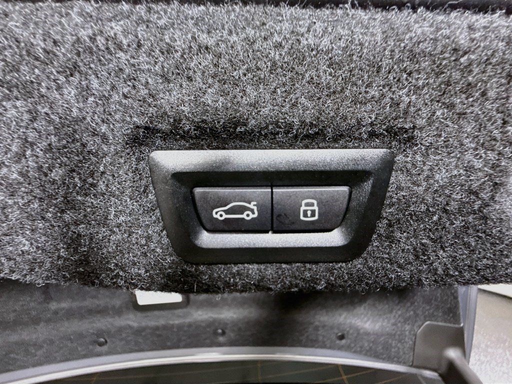 Used 2024 BMW 530i w/ Premium Package RWD image 43