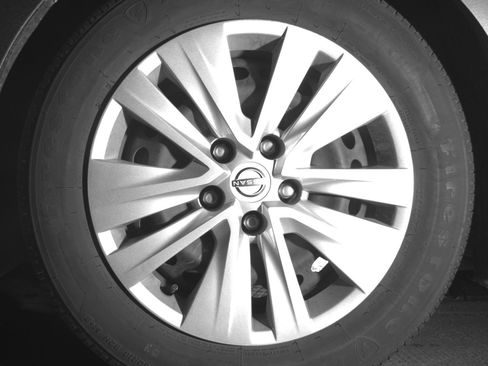 Used 2025 Nissan Sentra S FWD image 12