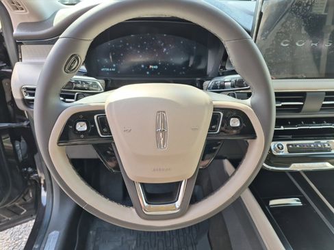 Certified 2023 Lincoln Corsair FWD image 10