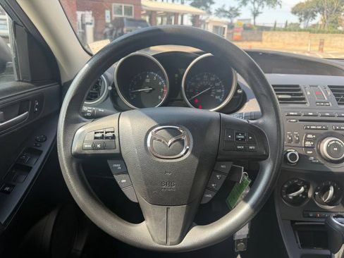 Used 2013 MAZDA MAZDA3 i Sport FWD image 19