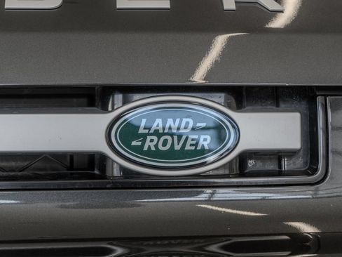 Used 2023 Land Rover Defender 110 SE AWD/4WD image 5