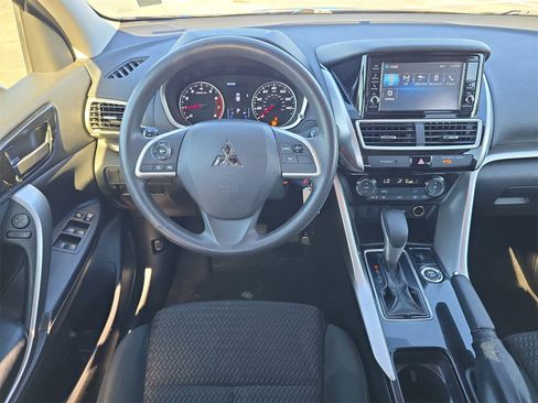 Used 2019 Mitsubishi Eclipse Cross ES image 10