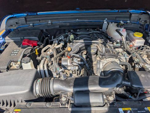 Used 2023 Jeep Wrangler Sport AWD/4WD image 14