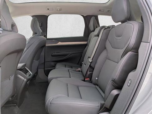 New 2025 Volvo EX90 Plus w/ Protection Package Premier image 17