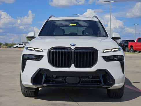 Used 2027 BMW X7 xDrive40i w/ M Sport Package AWD/4WD image 6