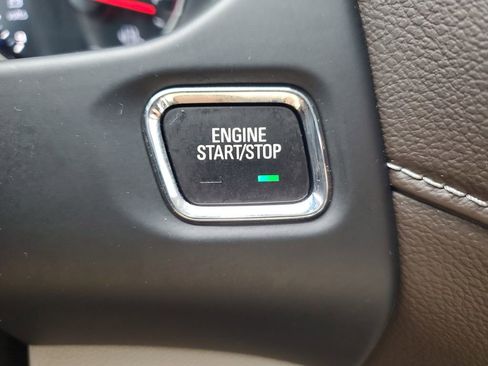 Used 2023 GMC Acadia SLT w/ Technology Package AWD/4WD image 23